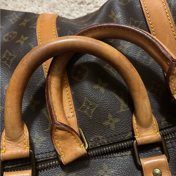 Louis Vuitton Keepall 55 Duffle Bag - Picture 8 of 10